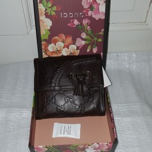 NWT Gucci brown wallet(authentic